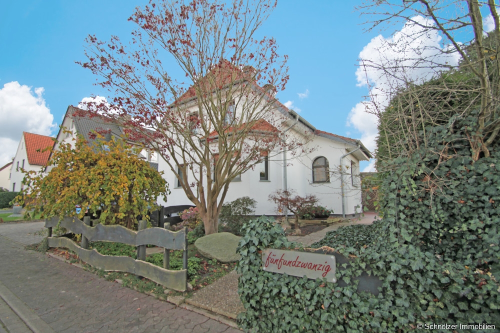 Straßenansicht