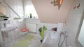 Badezimmer mit Badewanne