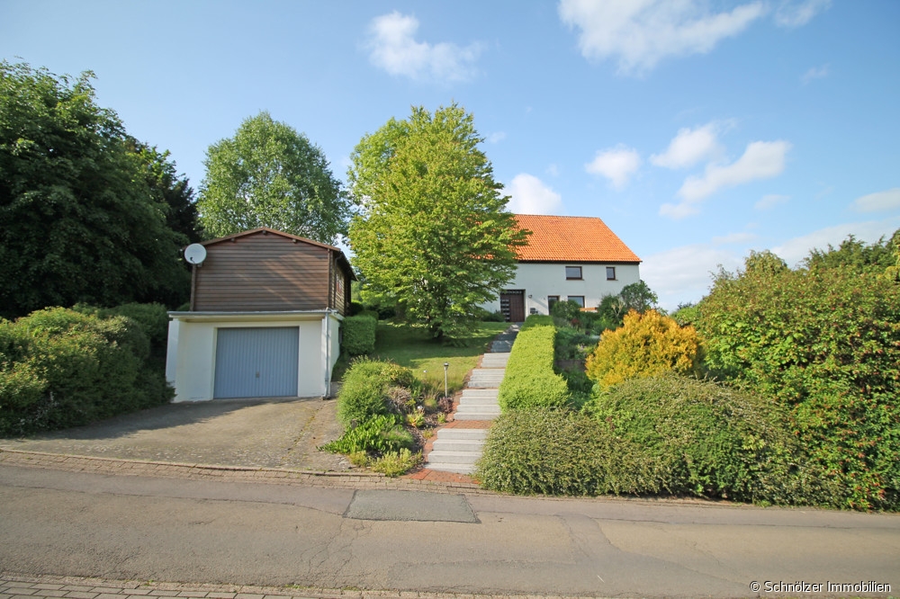 Hausansicht inkl. Garage