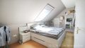 Schlafzimmer DG