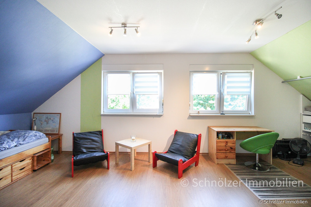 Schlafzimmer DG mit Möglichkeit zur Trennung