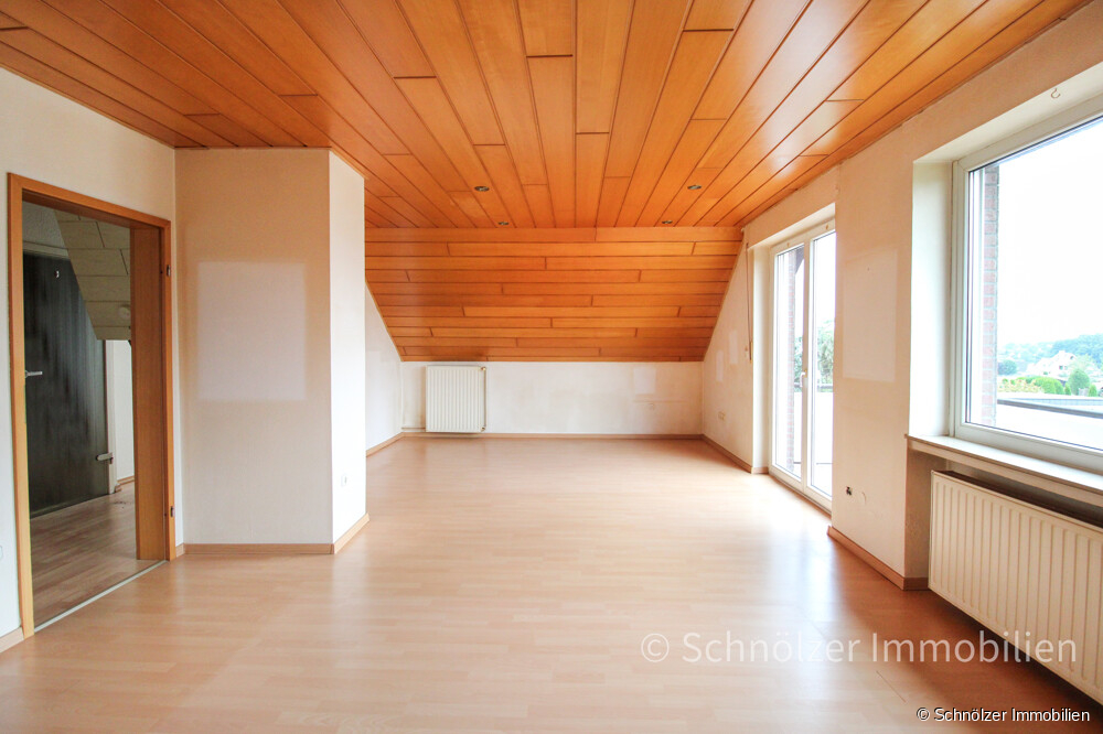 Zimmer OG mit Balkon