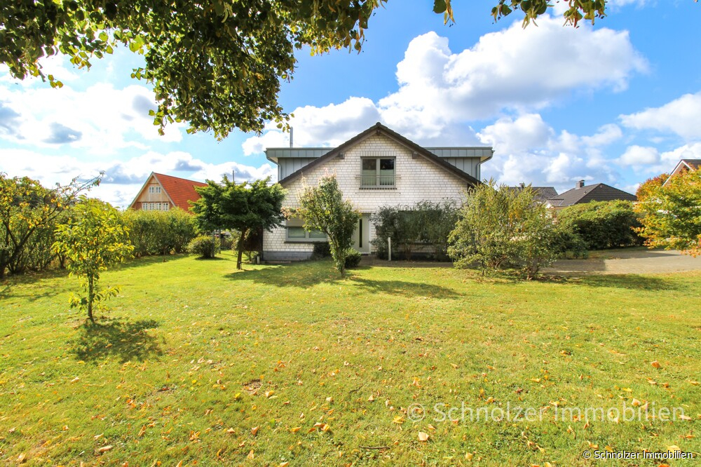 seitliche Gartenansicht