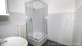 Badezimmer mit Dusche