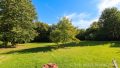 weitläufiger großer Garten