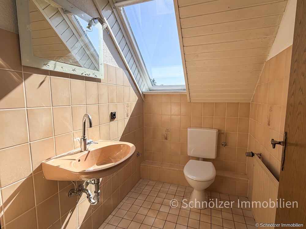 separates WC