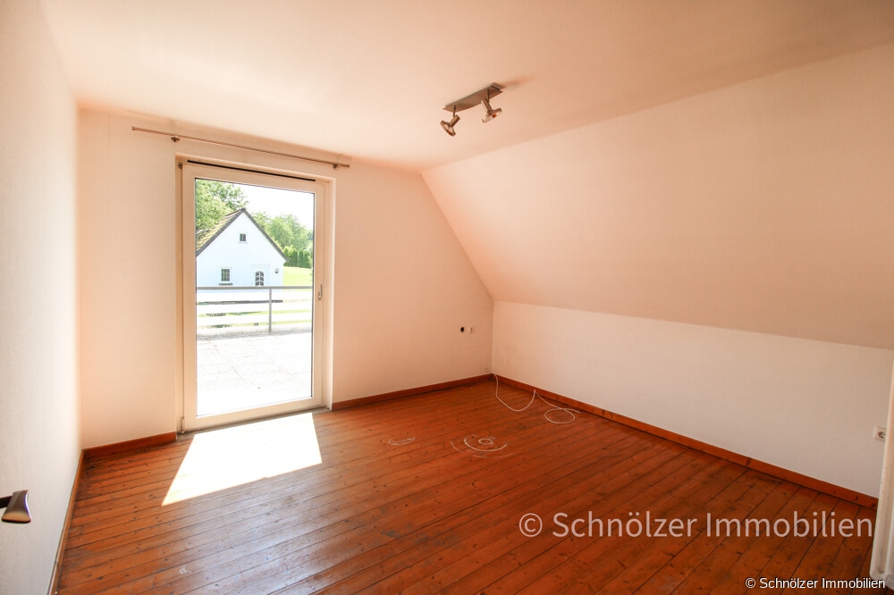 Schlafzimmer 1 DG