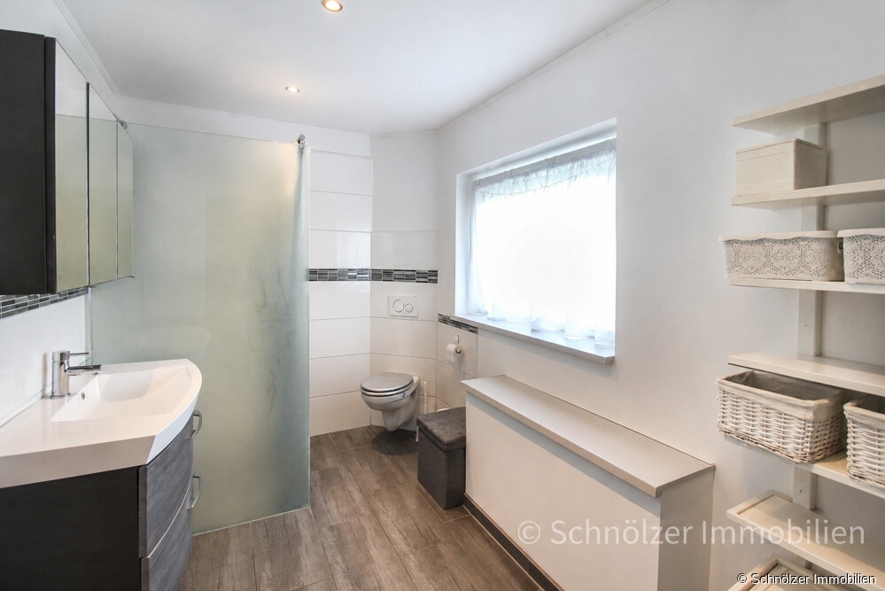 Badezimmer EG