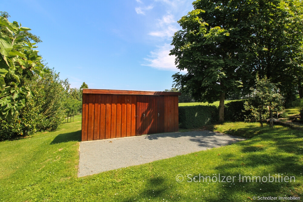 weiteres Holzhaus