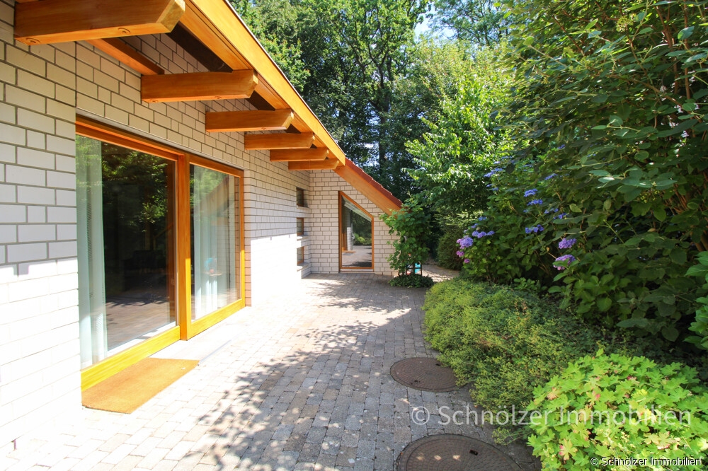 seitliche Terrasse
