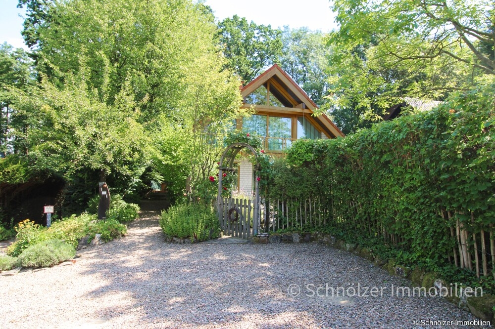 Stellplätze vor dem Haus